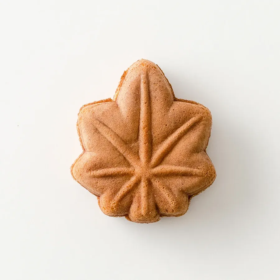 Momiji Manju